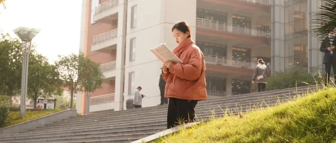 未来可期是你，熠熠生辉是你！