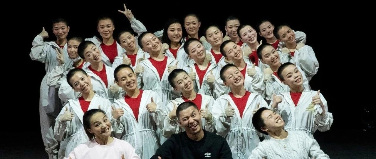 短发寸头的她们，很美！