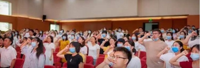 毕业季｜跟着他们重温入党誓词