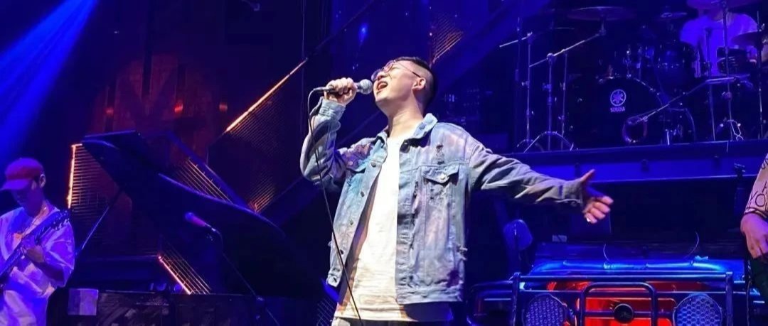 中国好声音——谢霆锋为川文理学子转身！