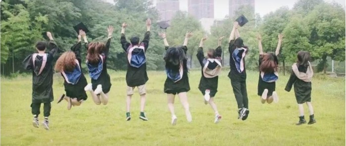 毕业季｜川文理的毕业照竟被弹幕刷屏了！